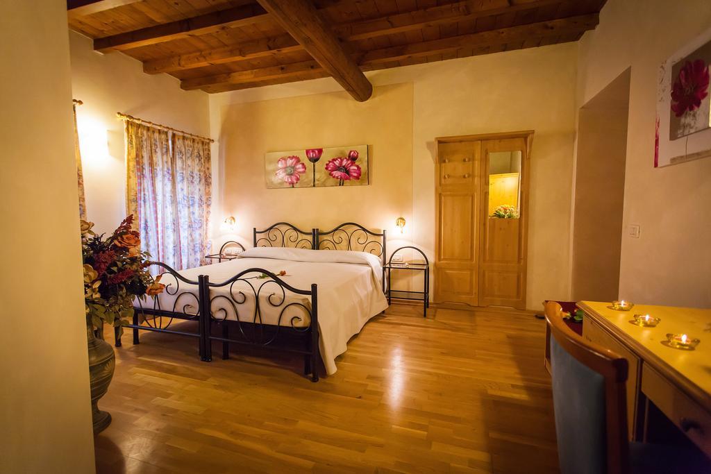 Hotel Alla Corte Dei Bicchi Cavriana الغرفة الصورة
