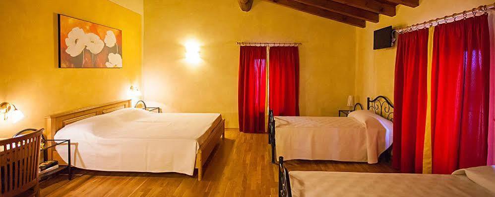 Hotel Alla Corte Dei Bicchi Cavriana المظهر الخارجي الصورة